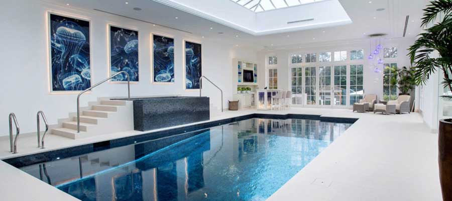 Kolam Renang Indoor