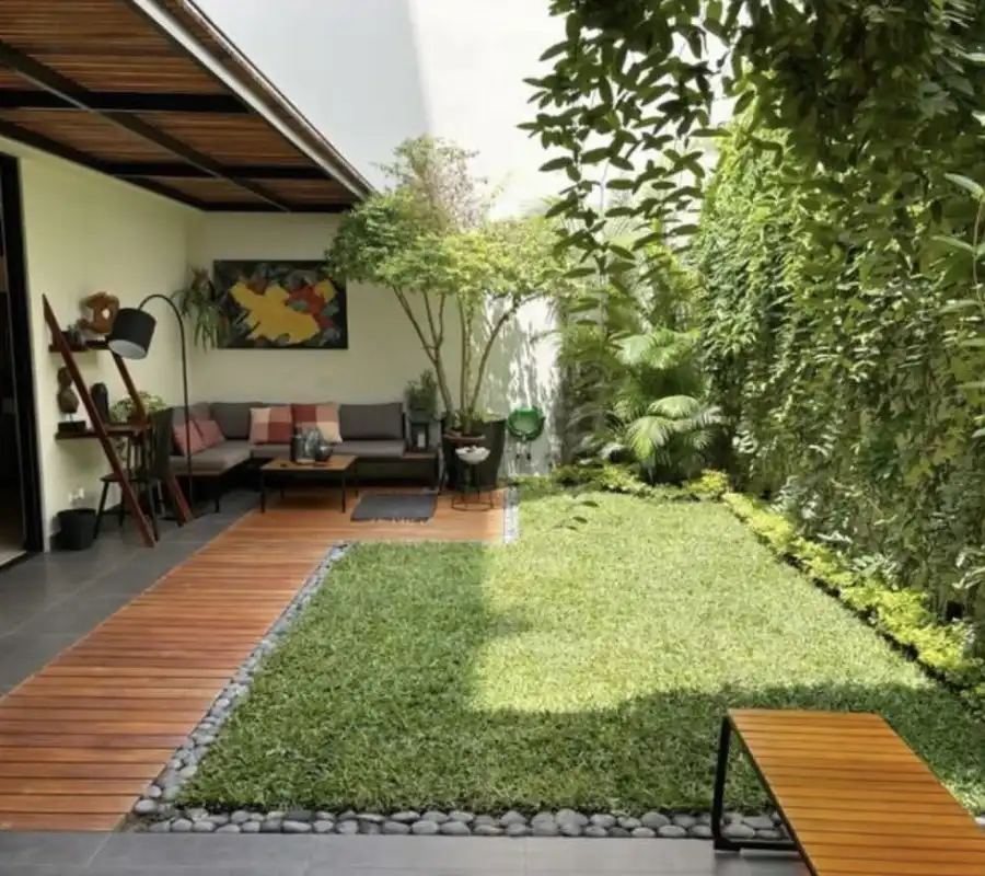 Belakang Halaman Rumah