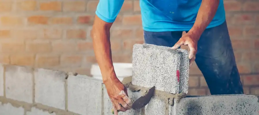 Banner Berita Pilih Tukang atau Kontraktor? Jangan Salah Pilih!